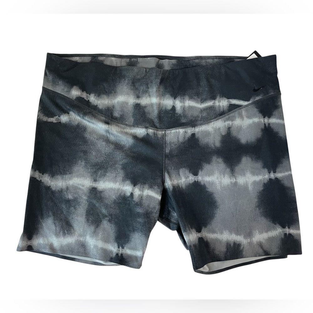 NWT Nike Dri Training Shorts Grey Womens 3x